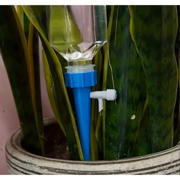 Adjustable Automatic Plant Watering System With Drip Irrigation Spike